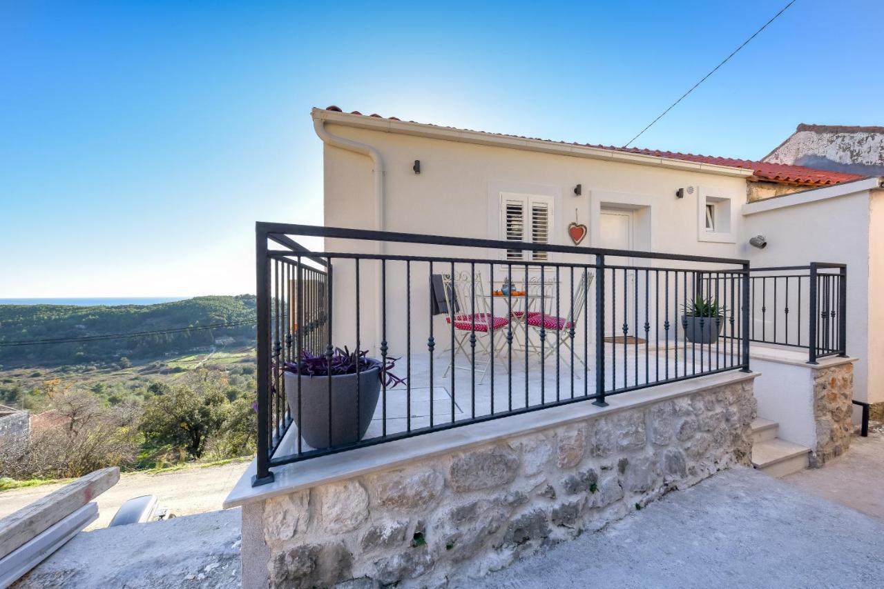 Jully Apartment With Swimming Pool Babino Polje Exteriör bild