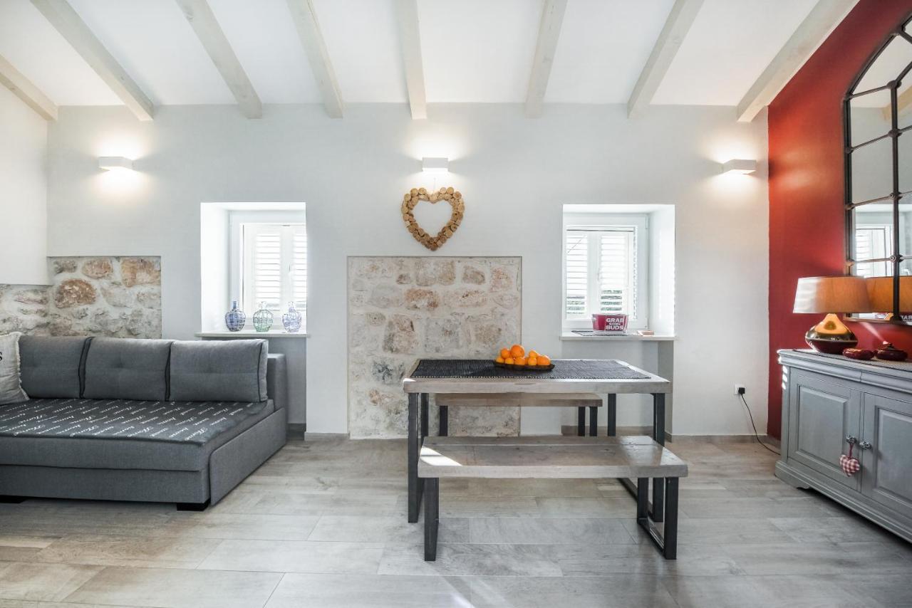 Jully Apartment With Swimming Pool Babino Polje Exteriör bild